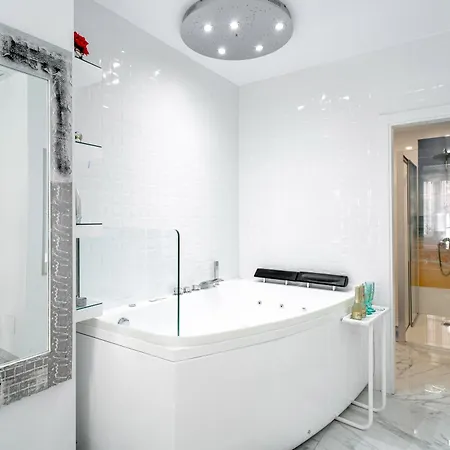 Blue Horizon Luxury Apartment